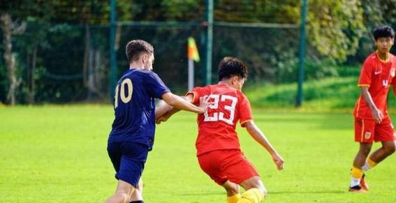 本轮国内足球联赛备受瞩目，球员们展现高水平的简单介绍