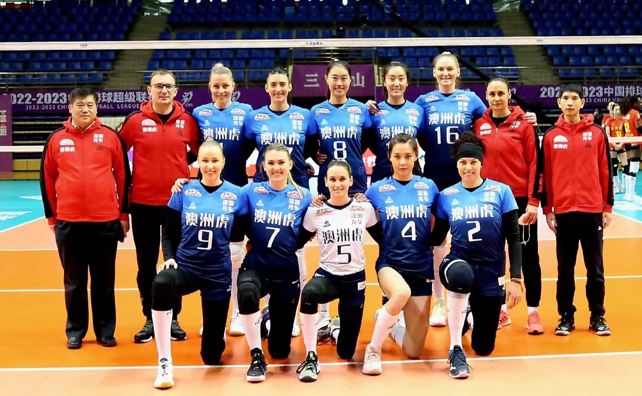 阿塞拜疆国家队临时主帅祝贺球员表现的简单介绍