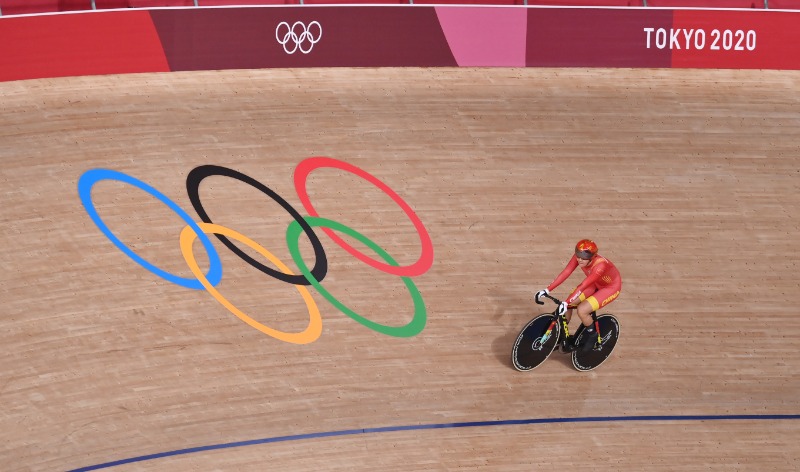 斯洛伐克选手在自行车赛中夺得金牌