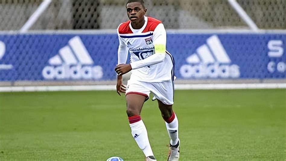 包含阿雅克肖客场大胜，继续稳定表现的词条