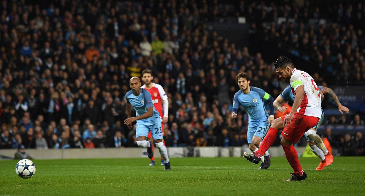 摩纳哥足球俱乐部在赛场上大获全胜