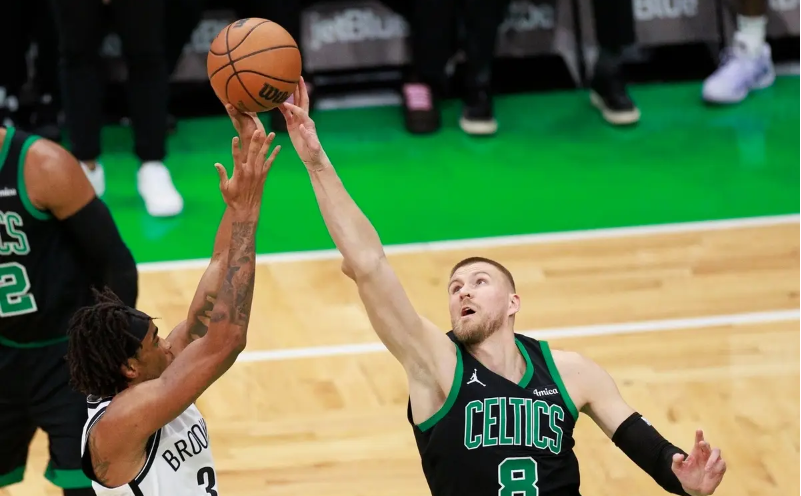 凯尔特人队将对阵篮网，实力差距测试关键比赛的简单介绍