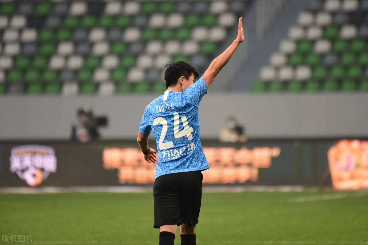 卓尔豪取三分，主场大胜对手锁定胜局