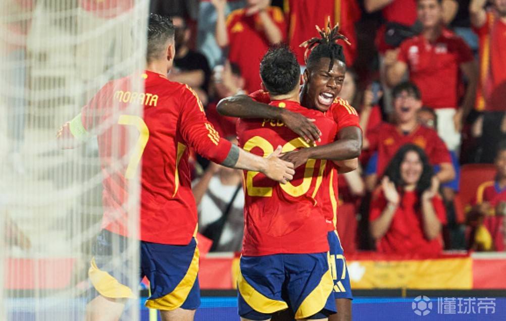 西班牙队在与克罗地亚的比赛中展现出色 西班牙队在与克罗地亚的比赛中展现出色