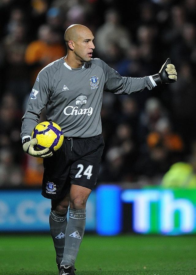 包含里昂队极力阻击对手，取得紧要胜利的词条