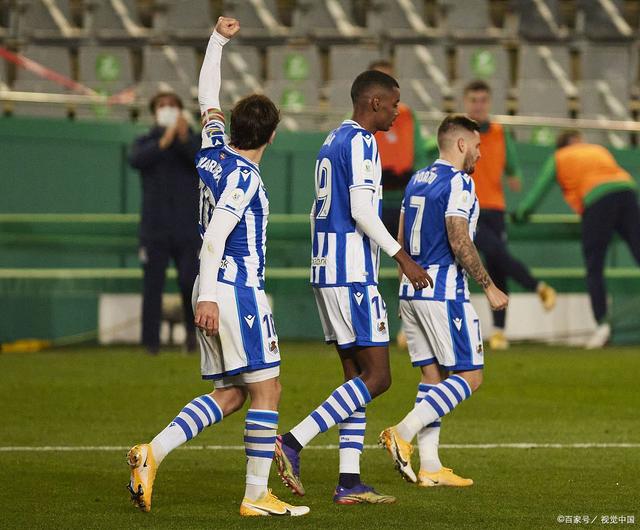 阿尔梅里亚主场痛击皇家社会，豪夺三分