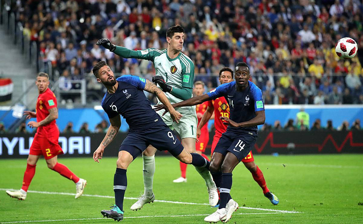 包含法兰克福力争保持联赛领先位置的词条