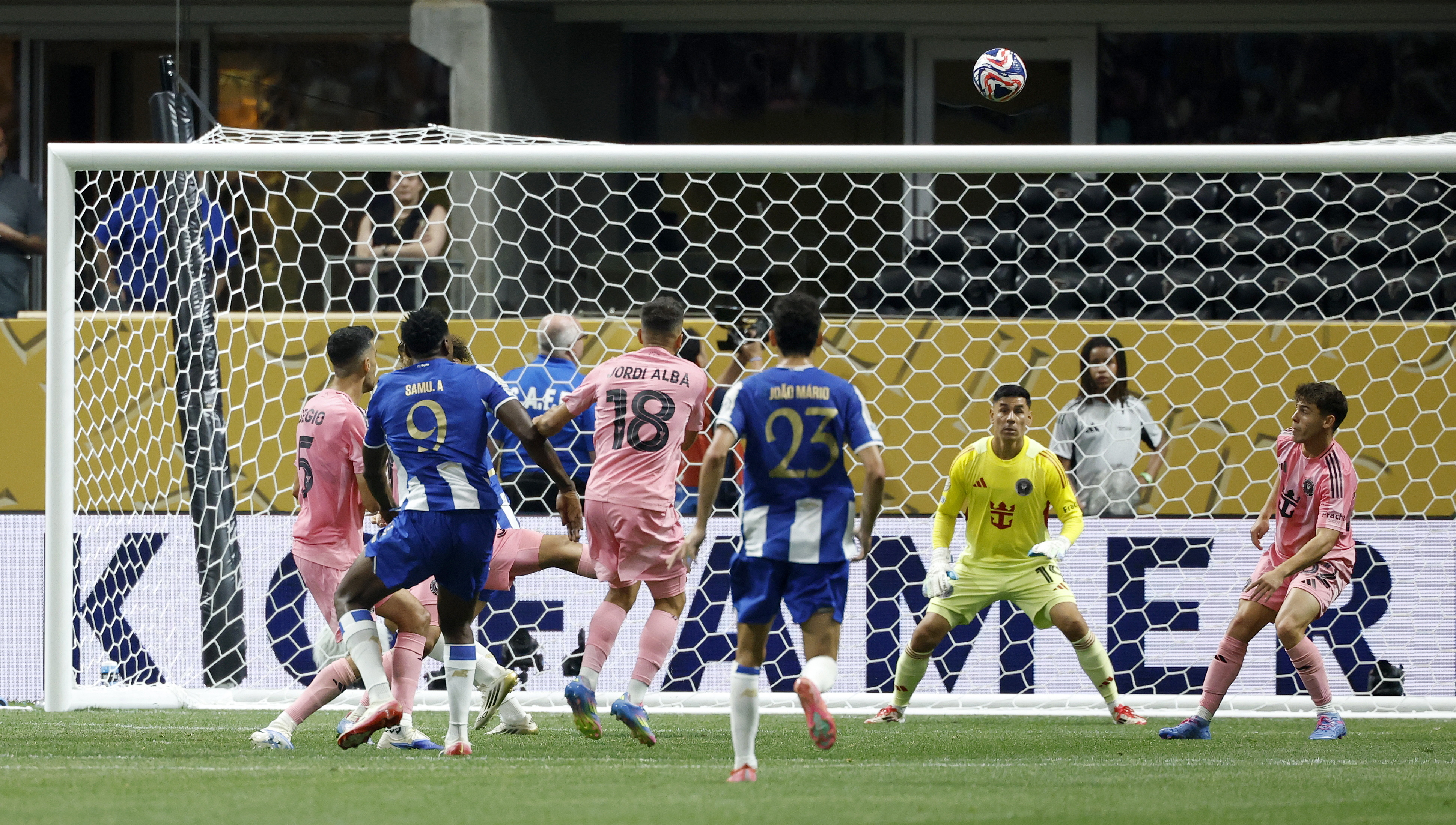 波尔图客场不敌对手，连续失球不断