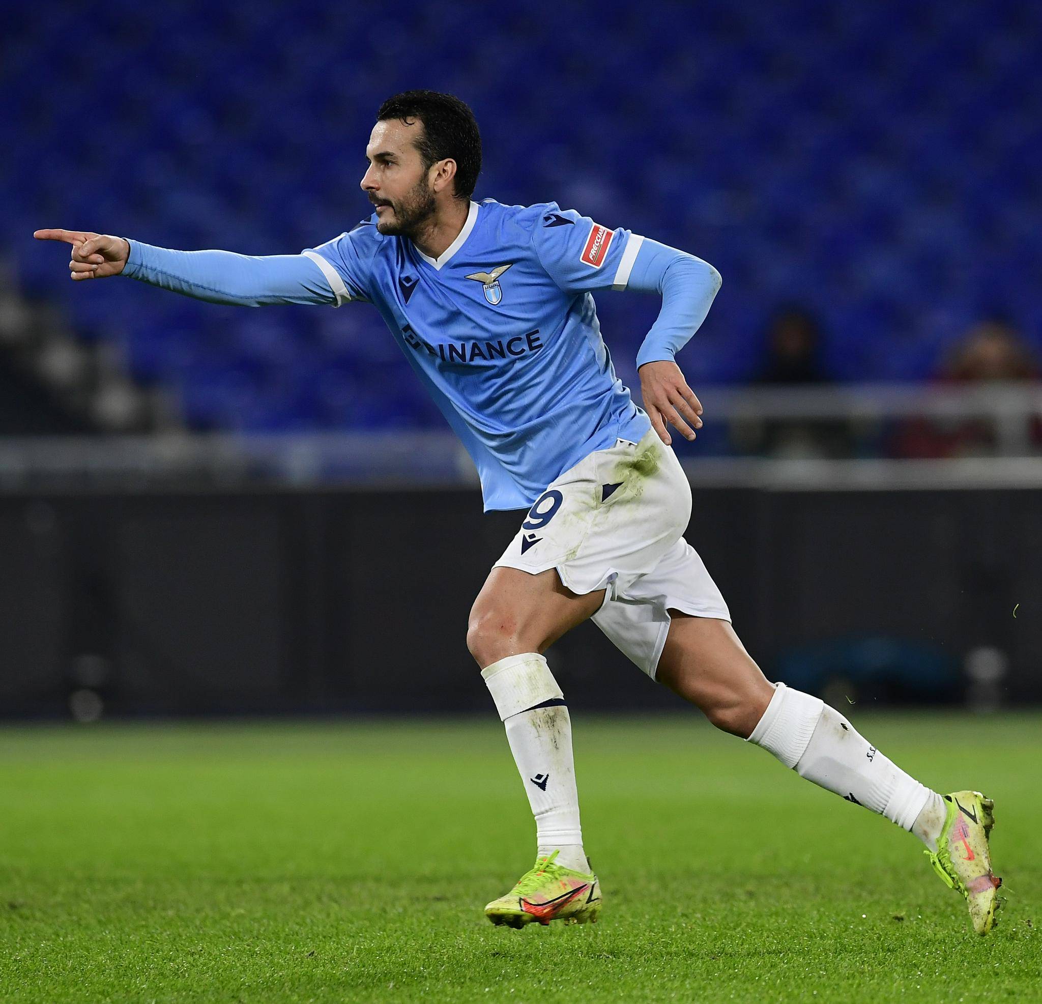 包含热那亚保级形势严峻，急需转变困局的词条