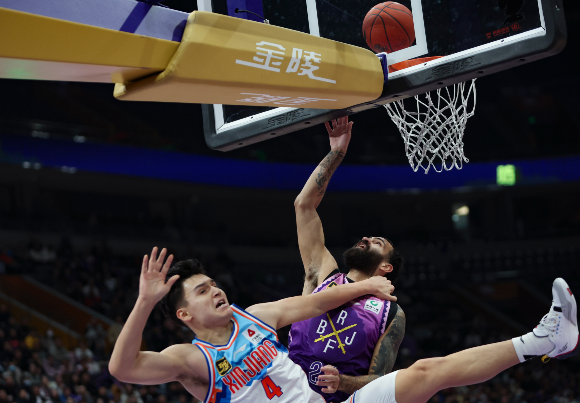 新疆男篮再遭败绩，零封山东队